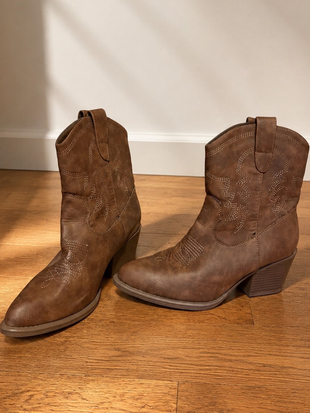 Coconuts by Matisse Pistol-Style Brown Western Booties